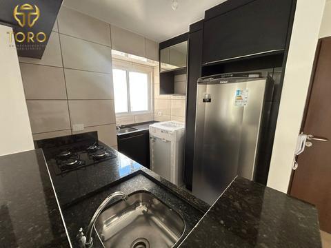 Aluga-se apartamento em frente a Unicesumar.